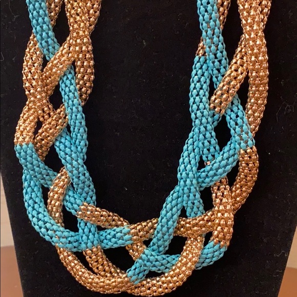 Cute fancy necklace! - Picture 2 of 2